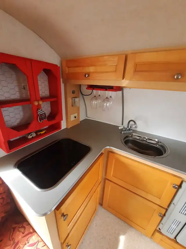 TAB 320   2008  ****Extra porte sur le côté rangement**** in RVs & Motorhomes in Longueuil / South Shore - Image 7