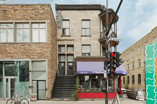 4½ disponible le 1er juillet près du métro Mont-Royal Appartement à louer au cœur du Plateau-Mont-Ro...