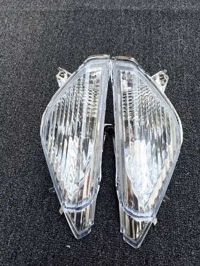 2005~2007 Honda Silver Wing 400 Front turn signal, Silverwing 400 FJS400 Front turn signal L +R $66....