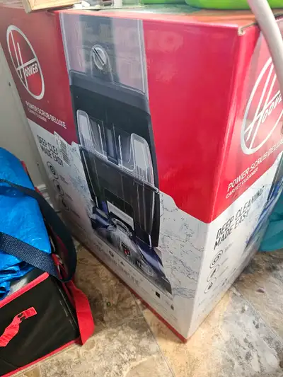 New Hoover Power Deluxe Carpet Cleaner, View more