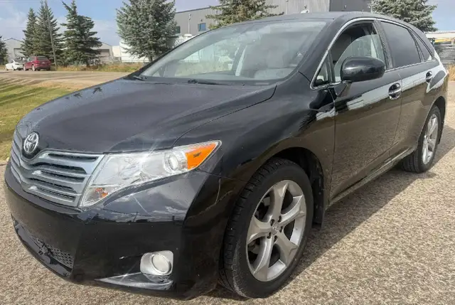 2009 Toyota Venza 3.5L, AWD, Low Km, Original Owner