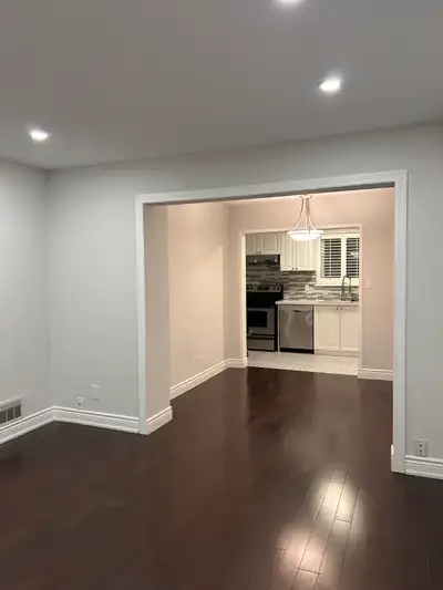 A stunning house for rent in Brampton with 4 bright and spacious bedrooms 1.5 bathrooms Open-concept...