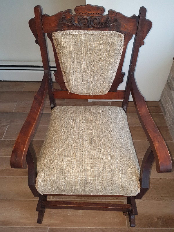 Rocking Chair, rocks smoothly and quiet! in Chairs & Recliners in Saint John - Image 2