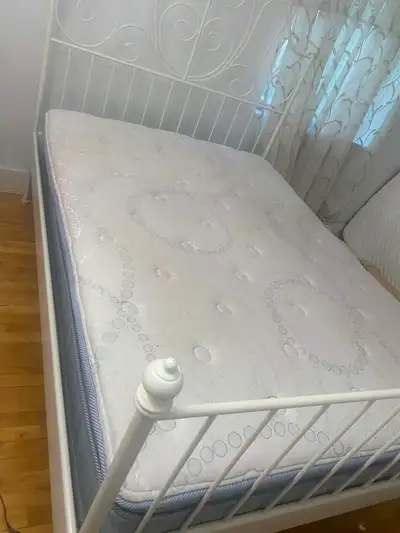 Lit double + matelas inclus / double bed + mattress in, View more