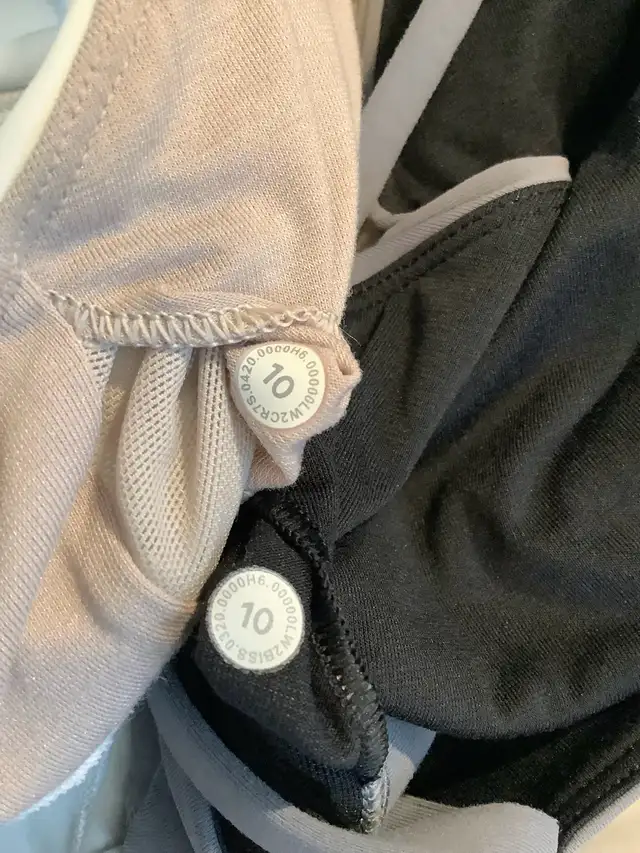 Lululemon Bras size 10 in Women's - Tops & Outerwear in Ottawa - Image 4