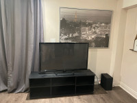 Tv stand with lg flatscreen tv 