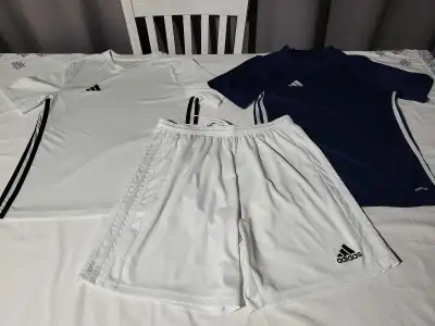 Vêtements Addidas enfants 13-14 ans états neufs, View more