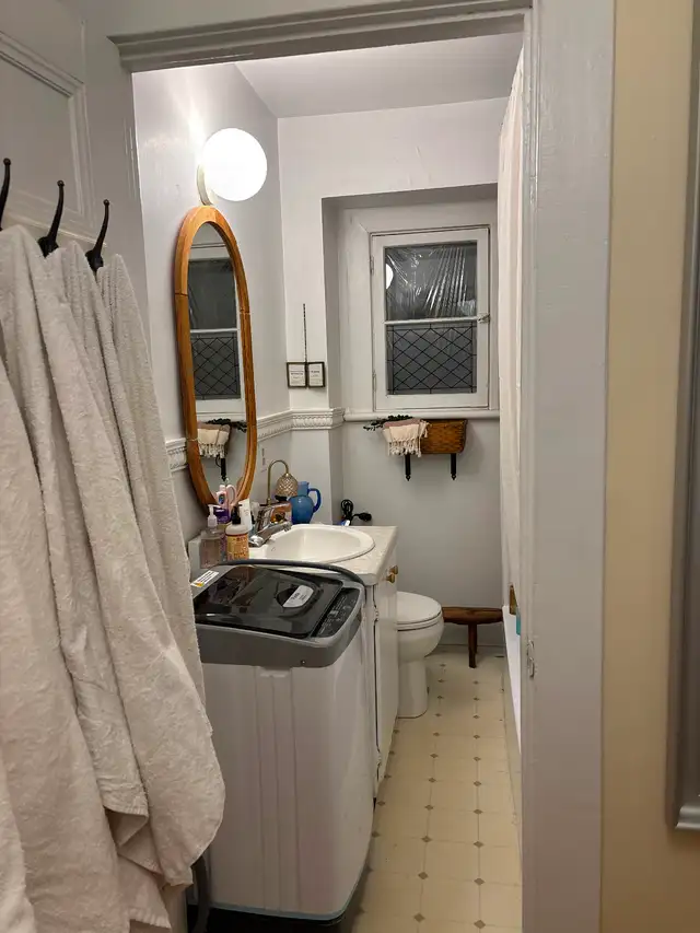 2 beds one bath april 1 st