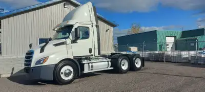 Freightliner Cascadia 2020 Moteur DD13 - automatique Inspection juin 2026 48,900.00$ Financement dis...