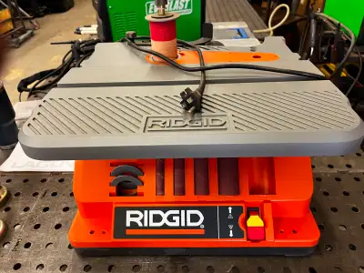 Two sanders in one compact benchtop unit — belt sander and oscillating spindle sander. Tool-free con...
