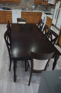 Extendable Kitchen Table and 8 Chairs