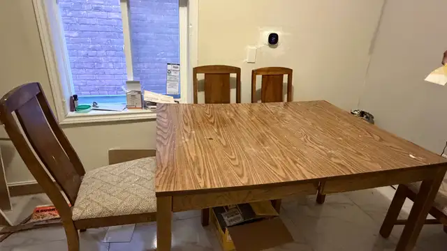 dining table with 4 chairs in Dining Tables & Sets in Hamilton - Image 5