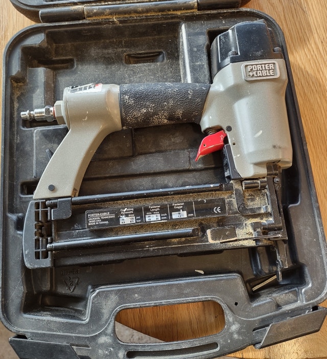 PORTERCABLE 18Gauge 2inch Pneumatic Brad Nailer Kit Power Tools