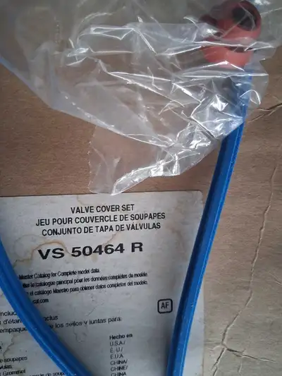 I am selling a new valve cover set (VS 50464 R) and an oil pan set (OS 30680 R) for 2001-2006 Silver...