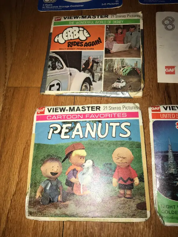 View-Master Lot 2 x 3D Viewers + 2 New set Reels + Vintage Sets in Toys & Games in St. Catharines - Image 7