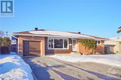 Great location, Fisher Heights, Bungalow Single House. A beautiful and convenient community, Close t...