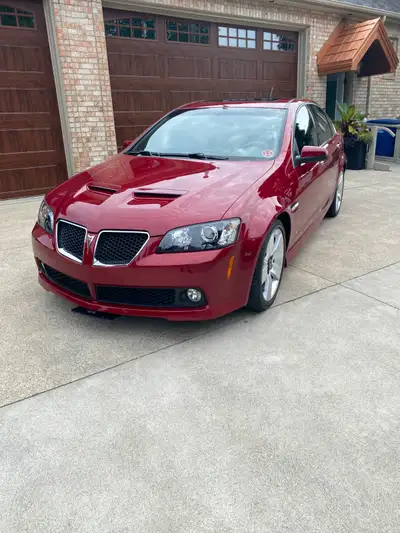 2009 PONTIAC G8 GT 6.0L L76 27924 KMS- ALL ORGINAL- NEVER SEE THE RAIN OR WINTER DRIVEN- LOADED WITH...
