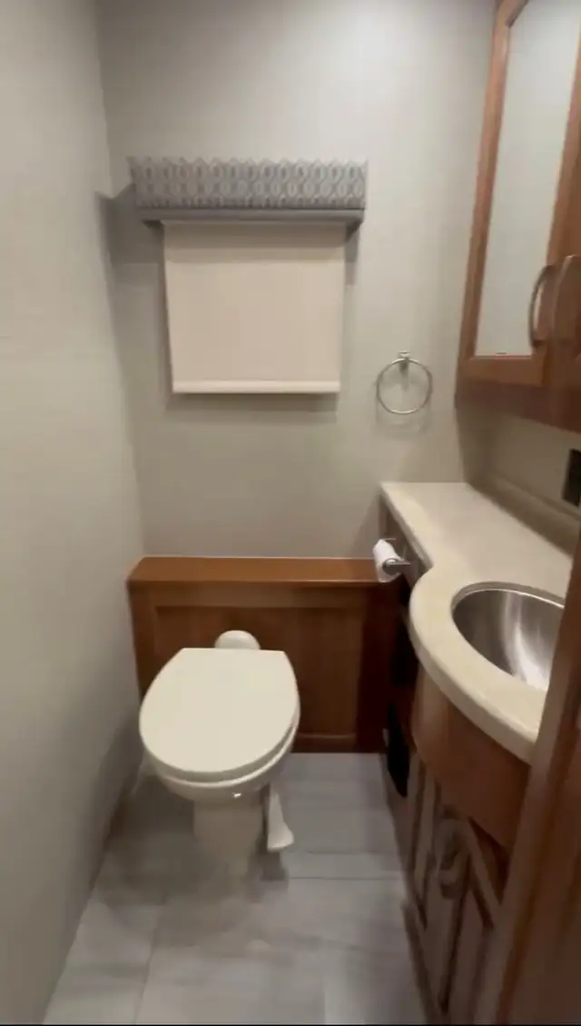 2019 Jayco Embark 39T2 Motorhome - Low Miles in RVs & Motorhomes in Grande Prairie - Image 17