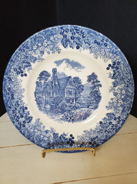 Wedgwood Queen's Ware "Huddington Court" Worcestershire Plate