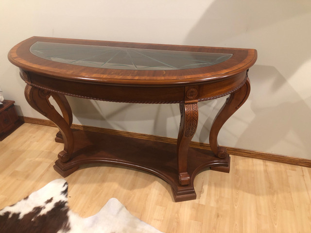 Sofa table/ entrance table in Other Tables in Calgary - Image 3