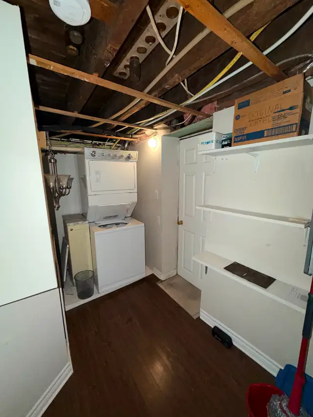 Large 1 bedroom plus den/office in duplex in Long Term Rentals in Hamilton - Image 11