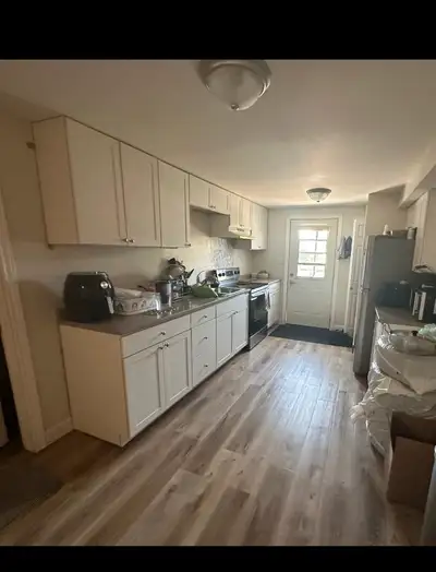 2 Bedroom apartment  -  Atwood . ( 5 minute drive to Listowel)