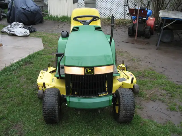 John Deere LX188 for sale in Lawnmowers & Leaf Blowers in Belleville - Image 4