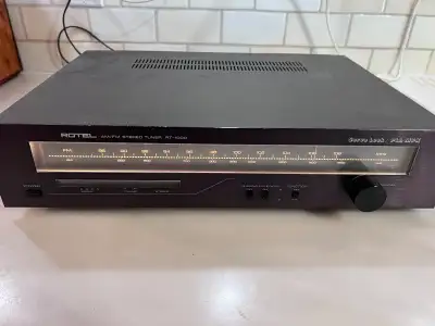 Rotel AM/FM stereo Tuner RT-1000, View more