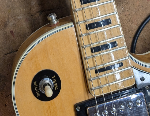 Rare 1970s VIBRA Les Paul Copy - Lawsuit Era - Vintage MIJ in Guitars in Longueuil / South Shore - Image 9