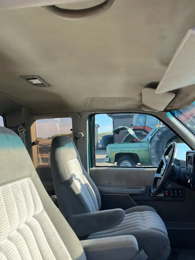 1993 Chevy K1500519876502828492803