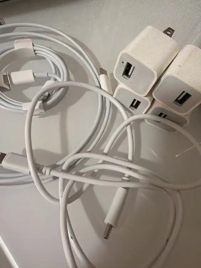 iphone charger in Cell Phone Accessories in Kitchener / Waterloo - Image 2