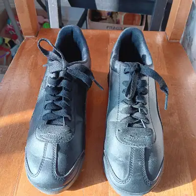 Puma Running Shoes,  Size 6, View more