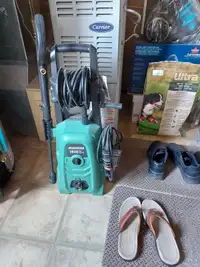 1800 P.S.i Power washer Stored Indoor Only 1+ year old