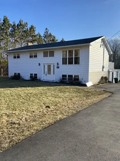 Three bedroom upstairs unit of split entry home available for rent in safe, very nice subdivision in...