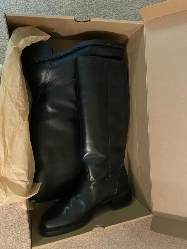 Leather Boots 