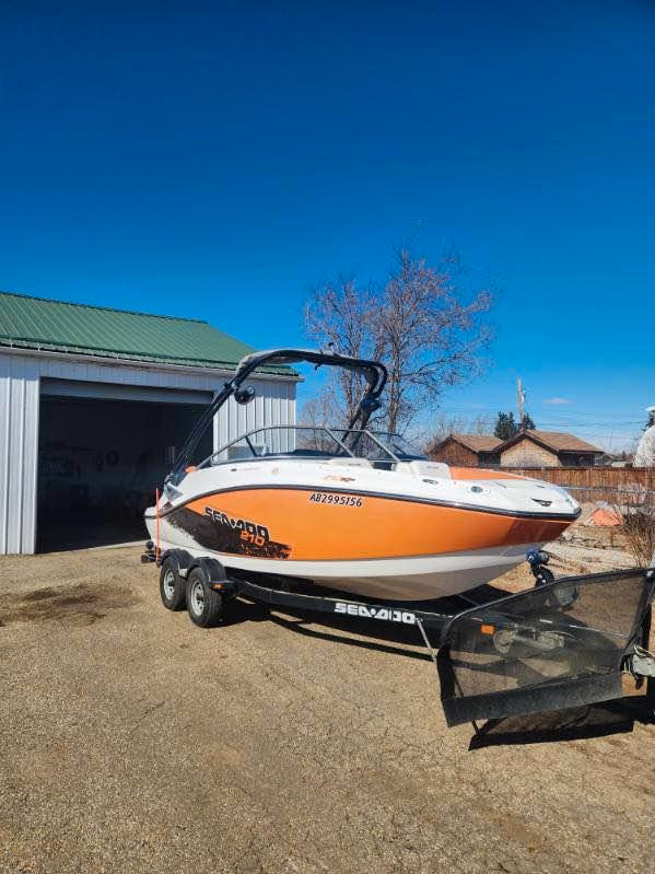 210 Sea-Doo Boat (2011) in Powerboats & Motorboats in Grande Prairie