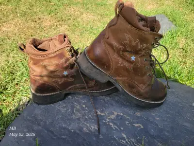 ARIAT WOMEN'S LACE-UP LEATHER BOOTS, View more