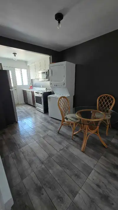 Grand 5 ½ à Montréal clé en main emplacement :12e Avenue, Lachine (H8S 3J4) disponible à partir du 1...