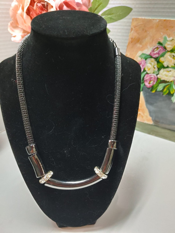 Thick Gun Metal Snake Chain Choker Necklace White Rhinestones in Jewellery & Watches in Brockville