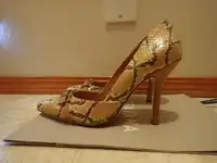 Women leather high heel stiletto shoes size 8-8.5 (38 EU)