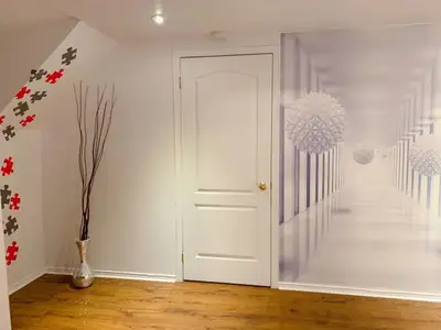 Full furnished 1BDR private entrance, free parking, wifi