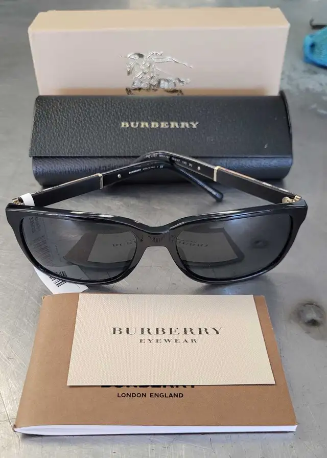 Burberry B4181 Sunglasses (30651550)