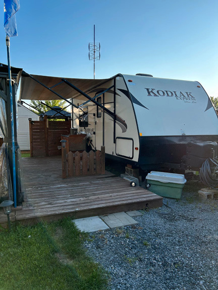 Roulotte de voyage Kodiak 201QB de Dutchmen 2017 à vendre dans Caravanes classiques  à Saint-Hyacinthe