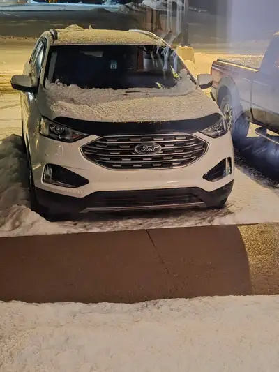 A 2020 ford Edge SEL, mint condition one owner with only 61,000 kms. Leather seats Reason for sellin...