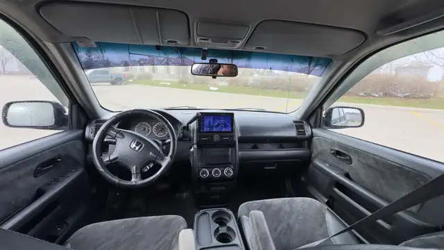 Honda crv 2004 in Cars & Trucks in Calgary - Image 3