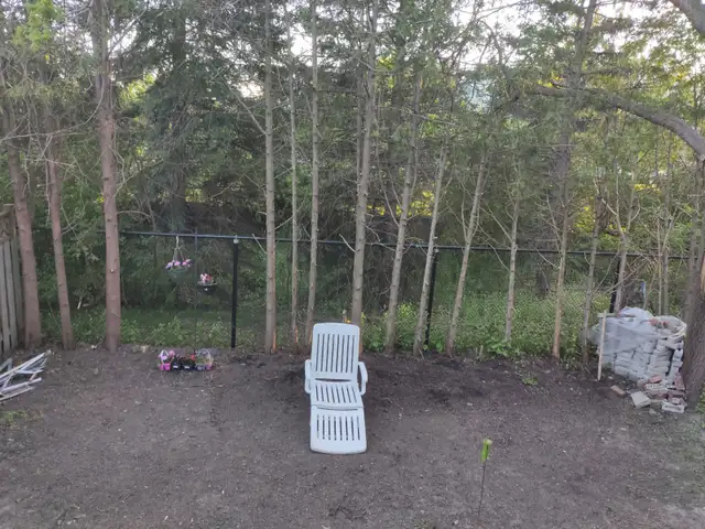 Brand new White Folding Adjustable Reclining Chair in Chairs & Recliners in Markham / York Region - Image 2