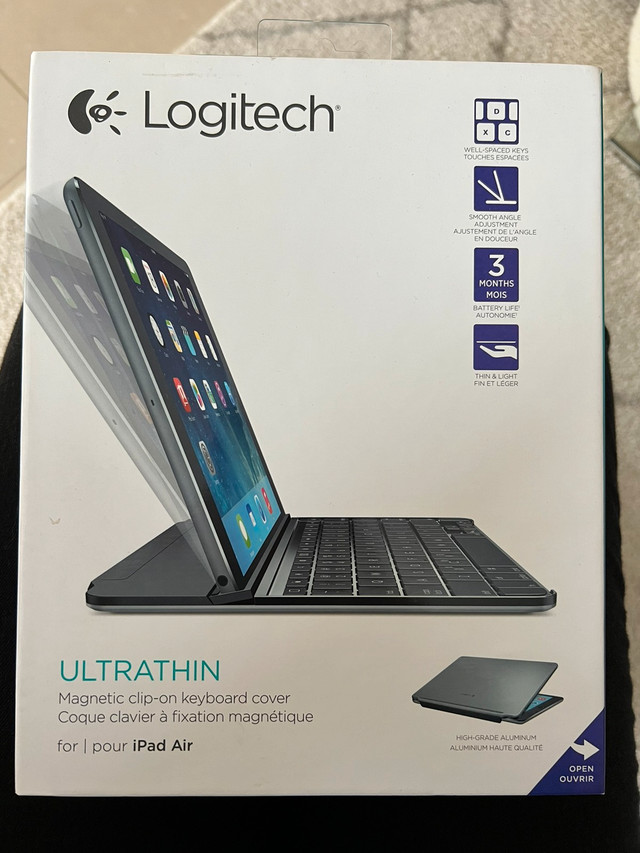 Logitech ultra thin magnetic clip-on keyboard for iPAd Air in iPad & Tablet Accessories in Oakville / Halton Region