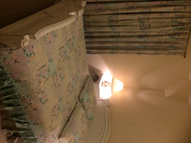 Spacious room available for Rent at Derry & Scott in Milton Room