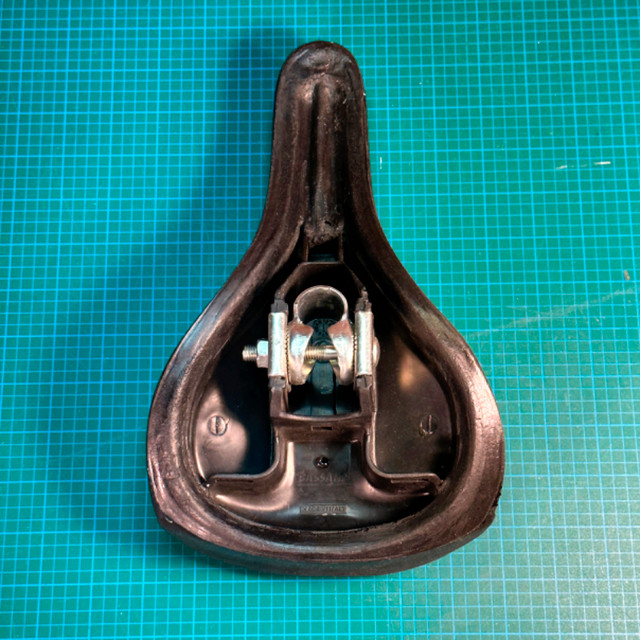 Bassano Road Saddle Bike Seat in Frames & Parts in Mississauga / Peel Region - Image 4