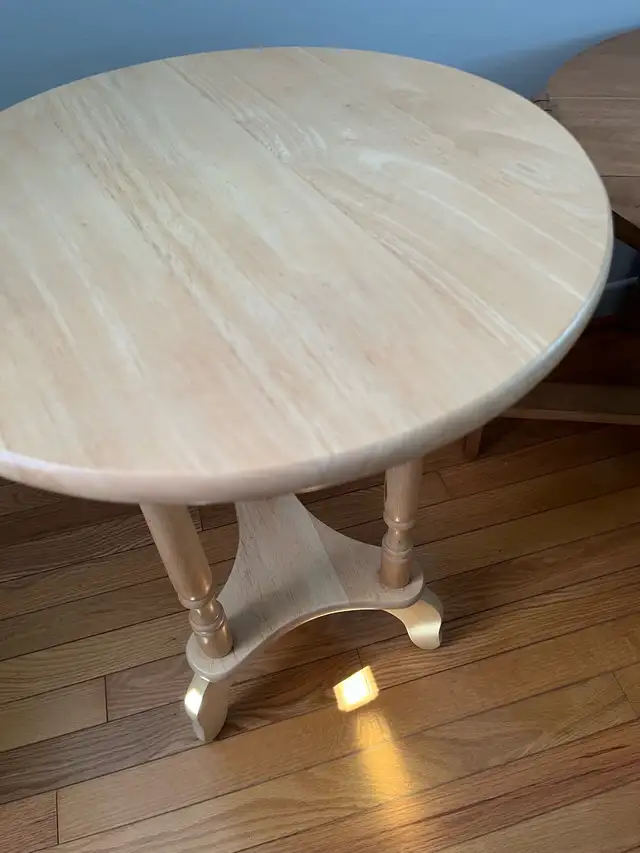 Elegant Solid Wood End Table441533586296033283